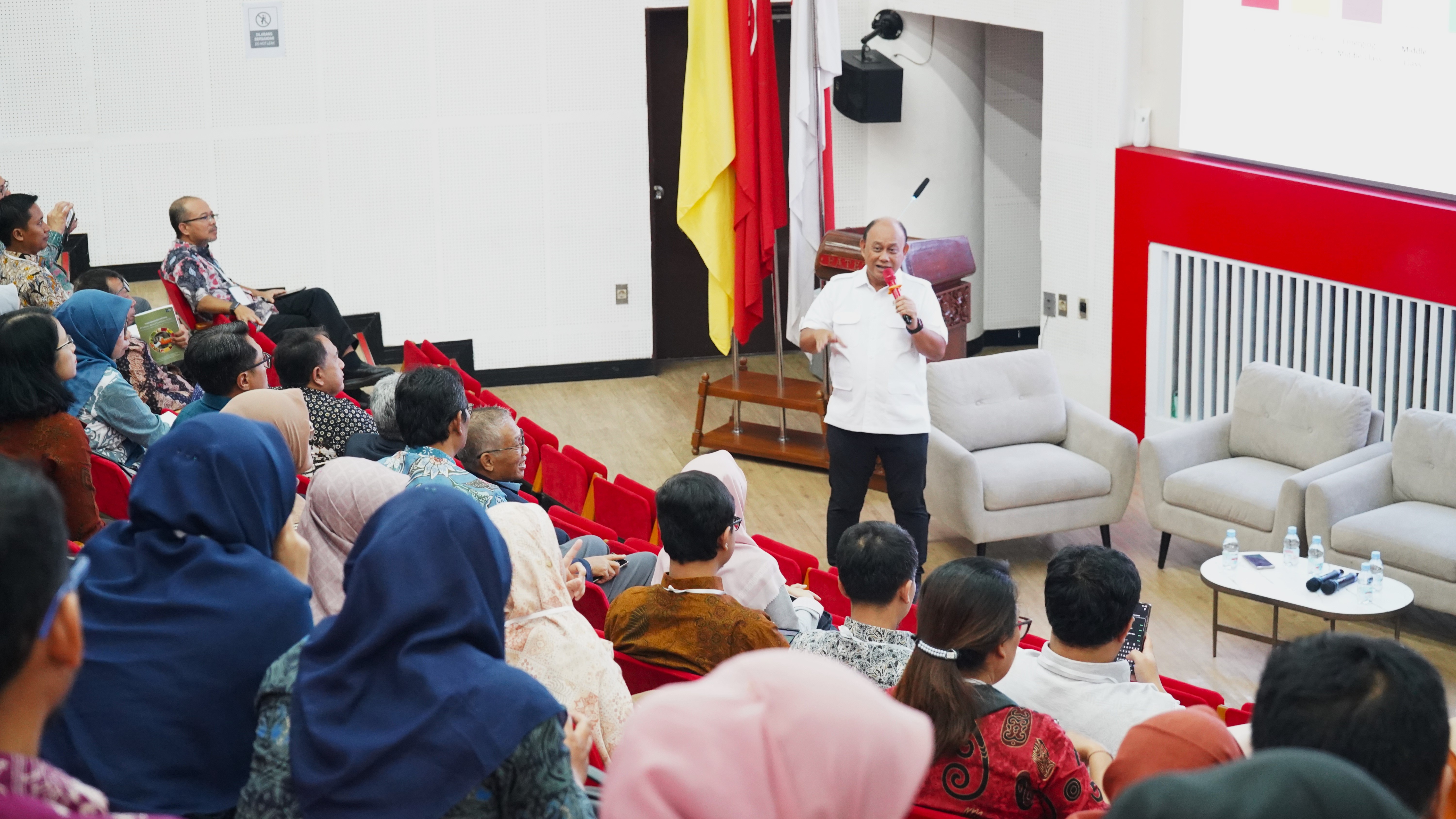 Kabadan BGN Lubuklinggau Hadiri Seminar Nasional dan Pertemuan Forum Komunikasi Perguran Tinggi Teknologi Pertanian Indonesia Kebijakan Nasional dan Tantangan 